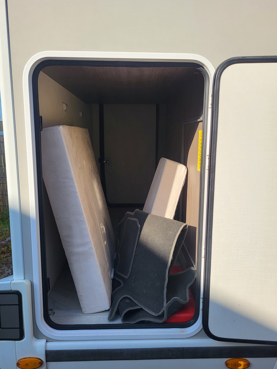 0000001916_profile_challenger_250_graphite_ford_transit_2_0l_170cv_20203.jpg