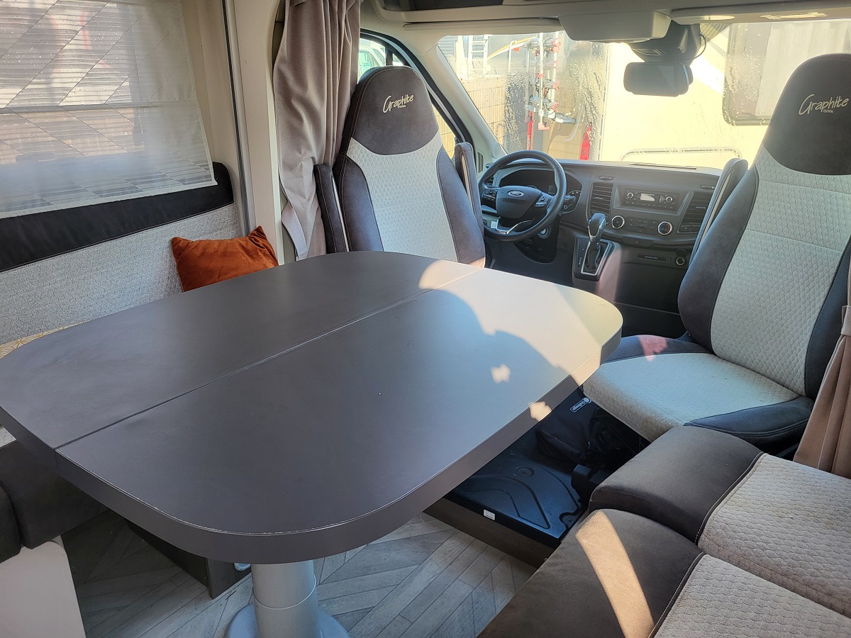 0000001916_profile_challenger_250_graphite_ford_transit_2_0l_170cv_20204.jpg