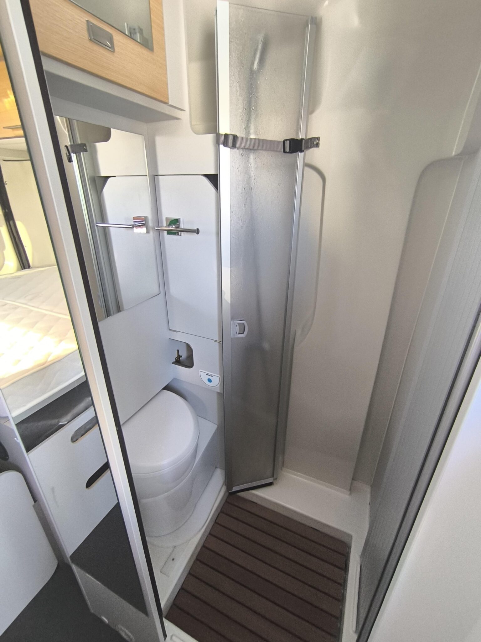 0000007041_fourgon_font_vendome_leadercamp_elegance_fiat_ducato_2_3_l_140_cv_20204.jpg