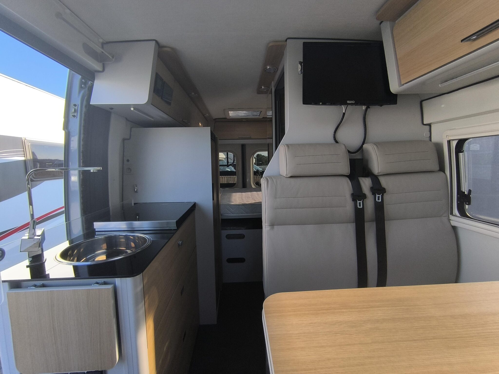 0000007041_fourgon_font_vendome_leadercamp_elegance_fiat_ducato_2_3_l_140_cv_20205.jpg