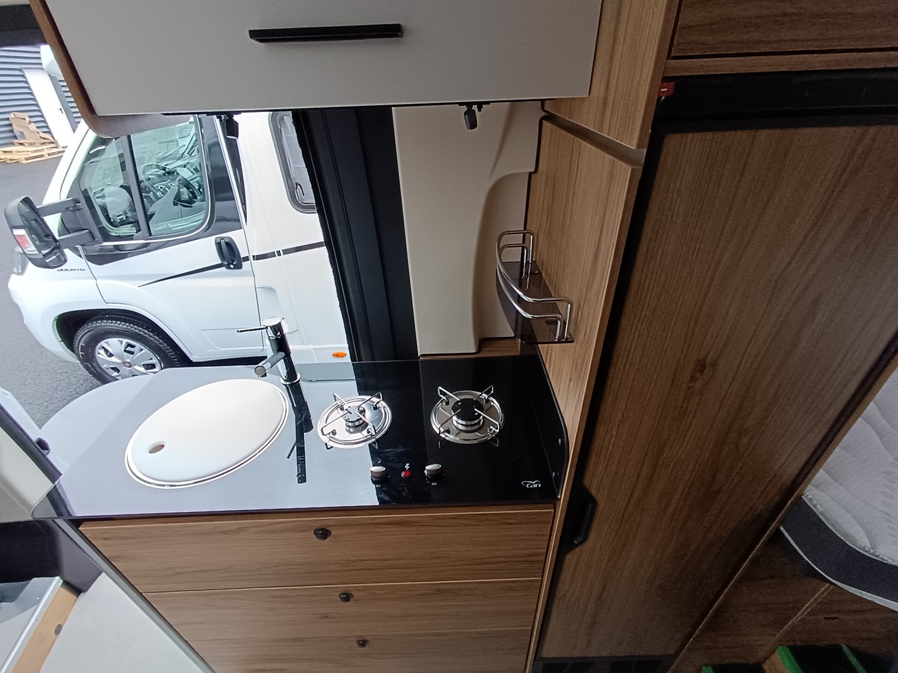 0000011932_fourgon_font_vendome_duovan_elegance_fiat_ducato_2_2l_140cv_20247.jpg