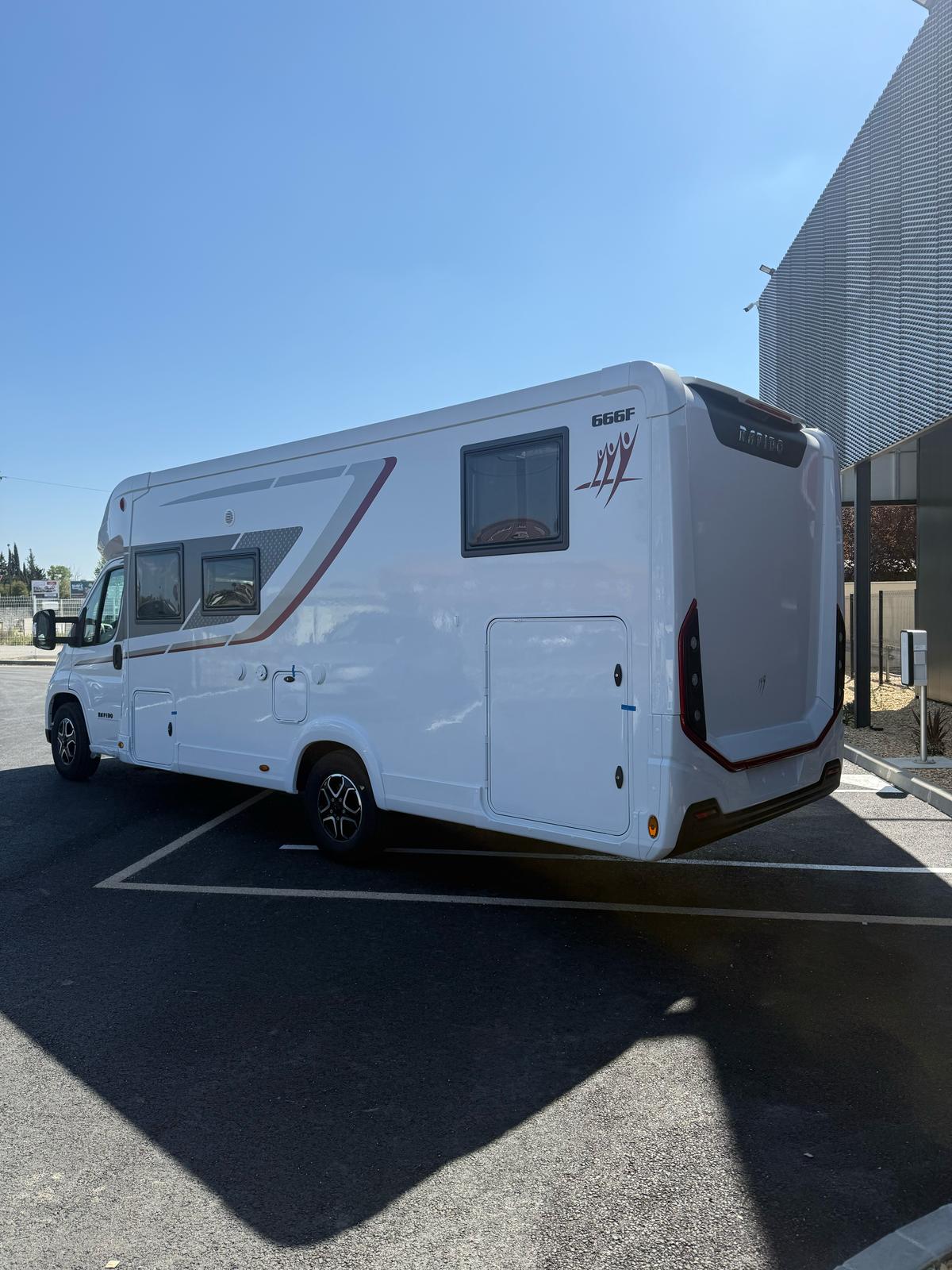 0000012698_profile_rapido_666_f_fiat_ducato_2_2l_140_bva_20252.jpg