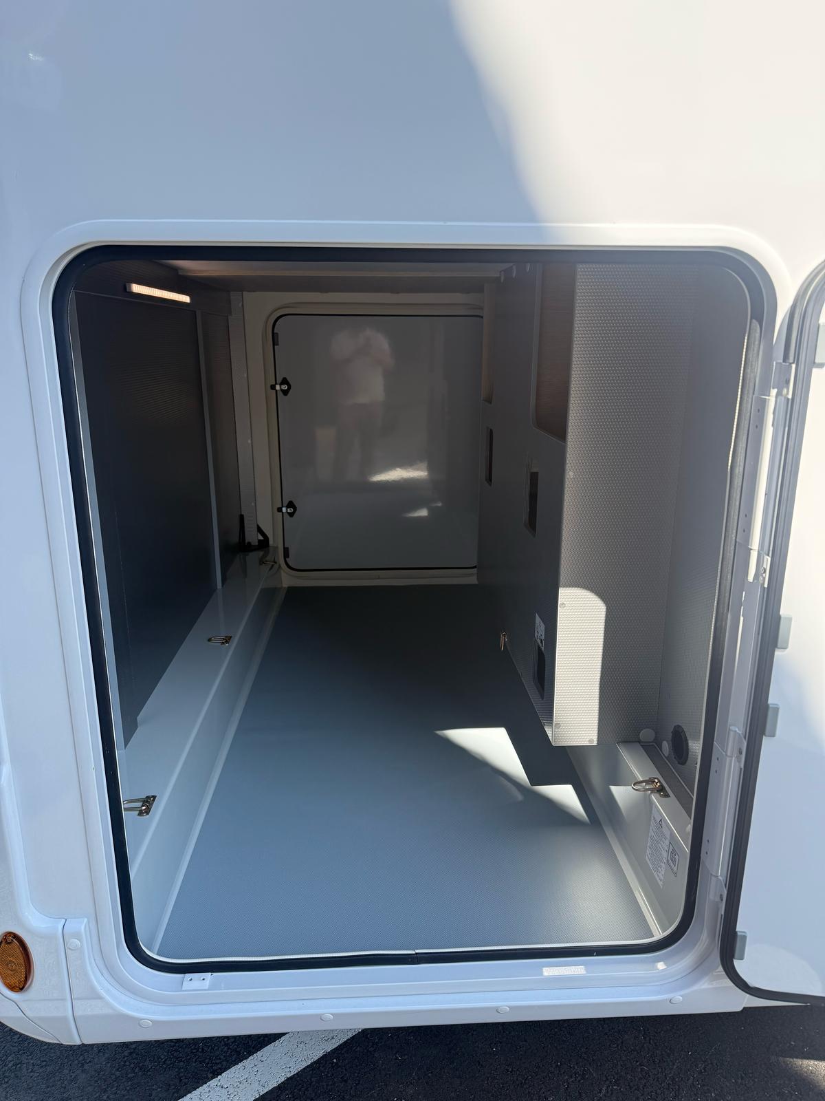 0000012698_profile_rapido_666_f_fiat_ducato_2_2l_140_bva_20254.jpg