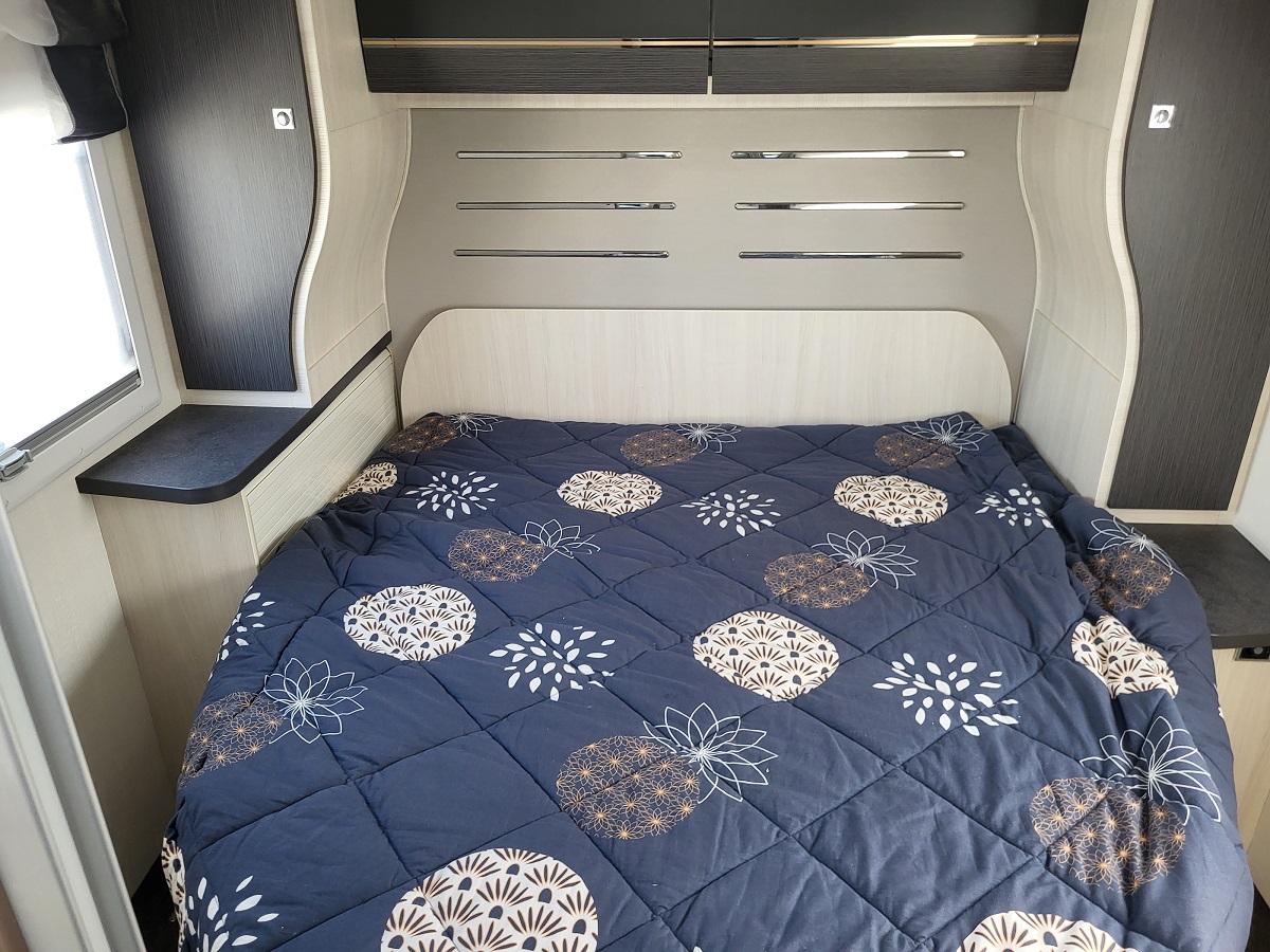 0000000173_profile_chausson_788titanium_premium_webasto_ford_2_0l_170ch_boite_automatique_20213.jpg