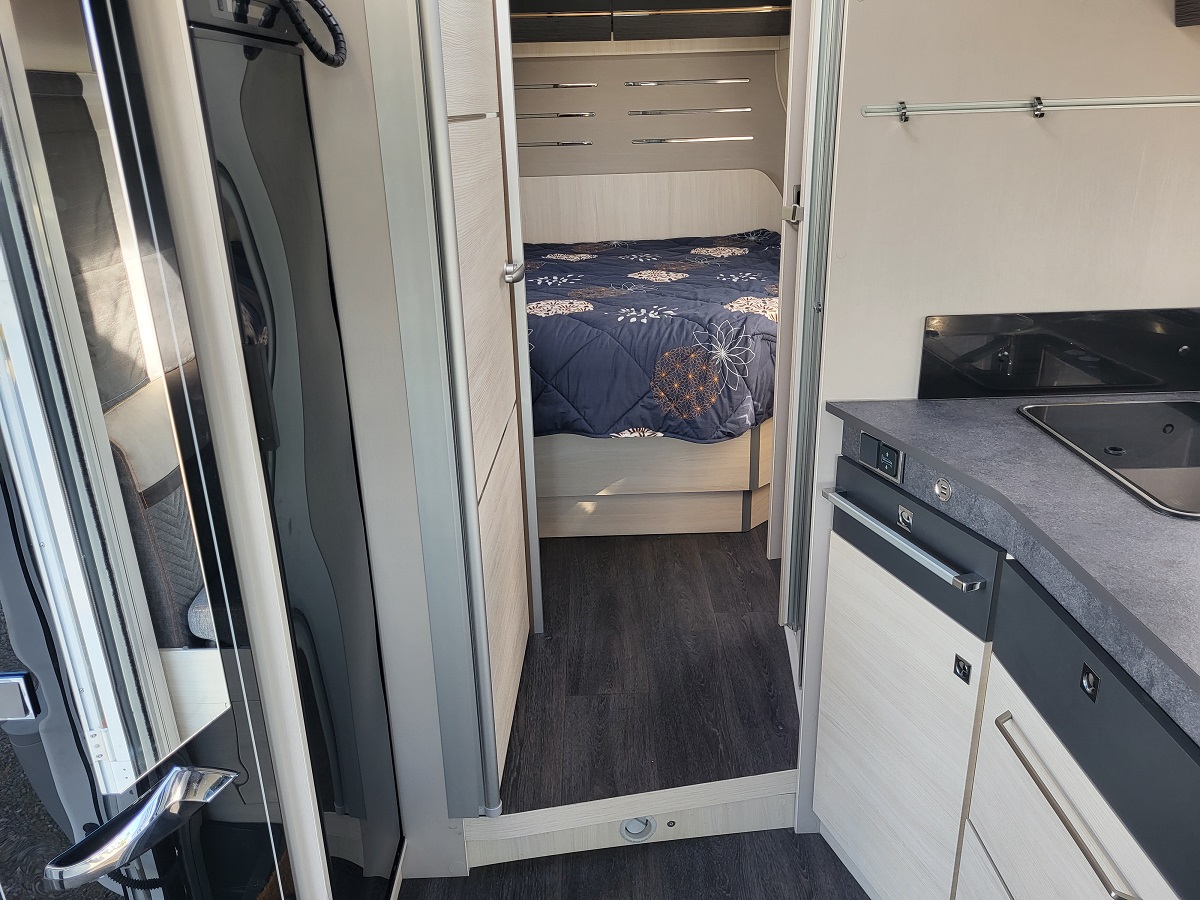 0000000173_profile_chausson_788titanium_premium_webasto_ford_2_0l_170ch_boite_automatique_20214.jpg