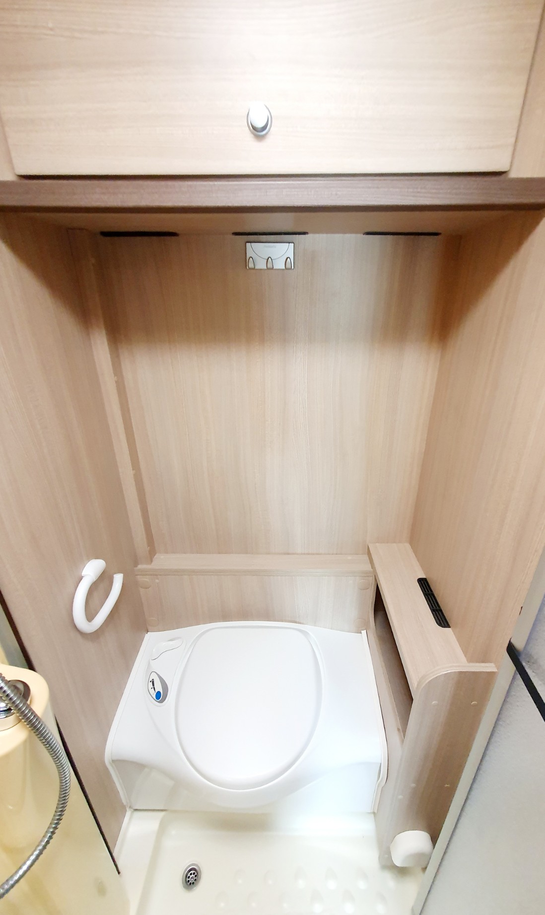 0000005064_profile_dethleffs_globe_s_fiat_ducato_2_3l_130cv_20134.jpg