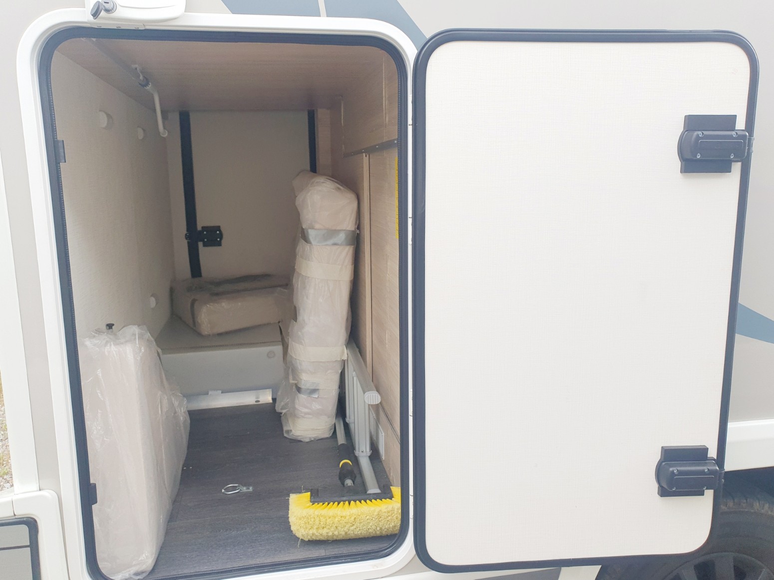 0000010975_profile_chausson_650_titanium_vip_fiat__2_3l_140cv_20219.jpg