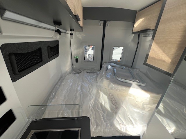 0000011321_fourgon_dreamer_d51_fun_ford_2_0l_170cv_auto_20248.jpg