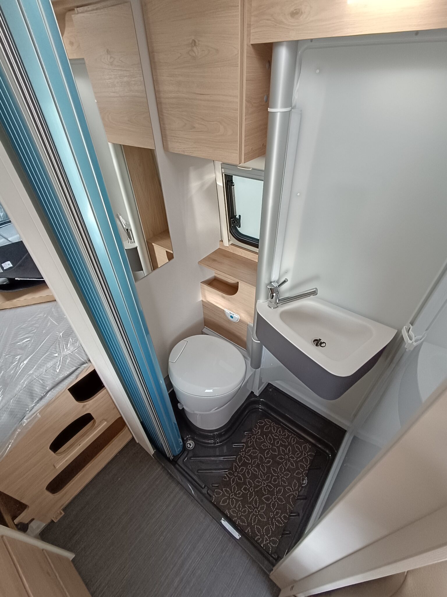 0000011735_fourgon_dethleffs_cvd_600_ds_advantage_fiat_ducato_2_2l_140cv_20243.jpg