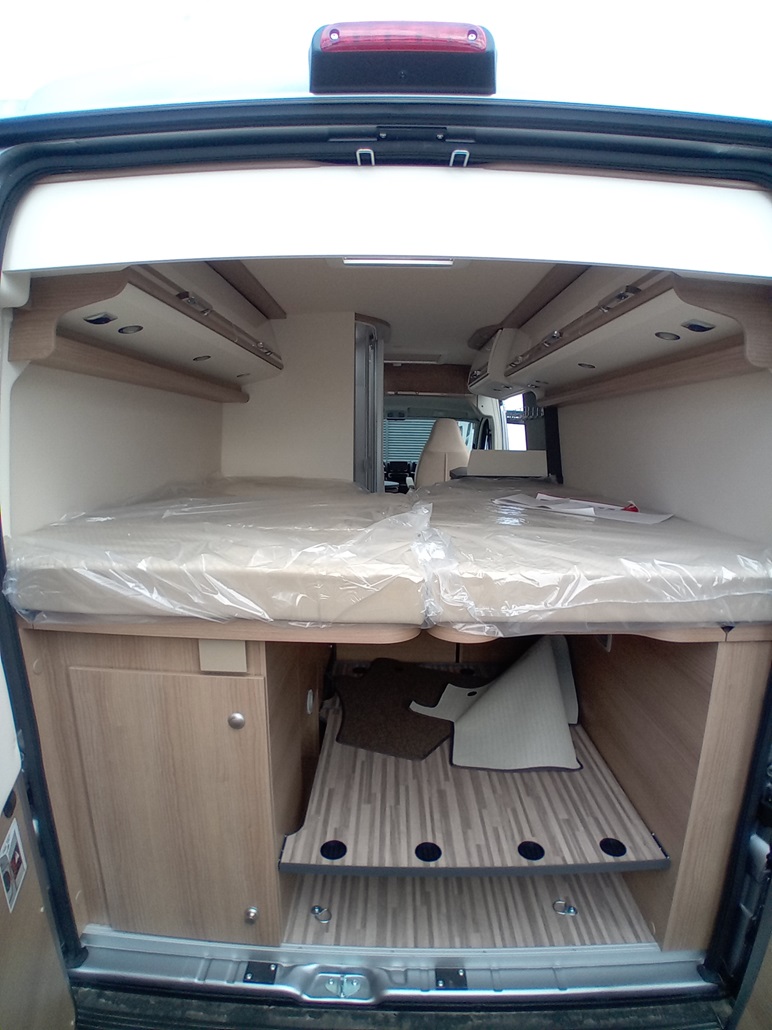 0000011867_fourgon_malibu_compact_600_le_fiat_2_2l_140cv_bva_20232.jpg