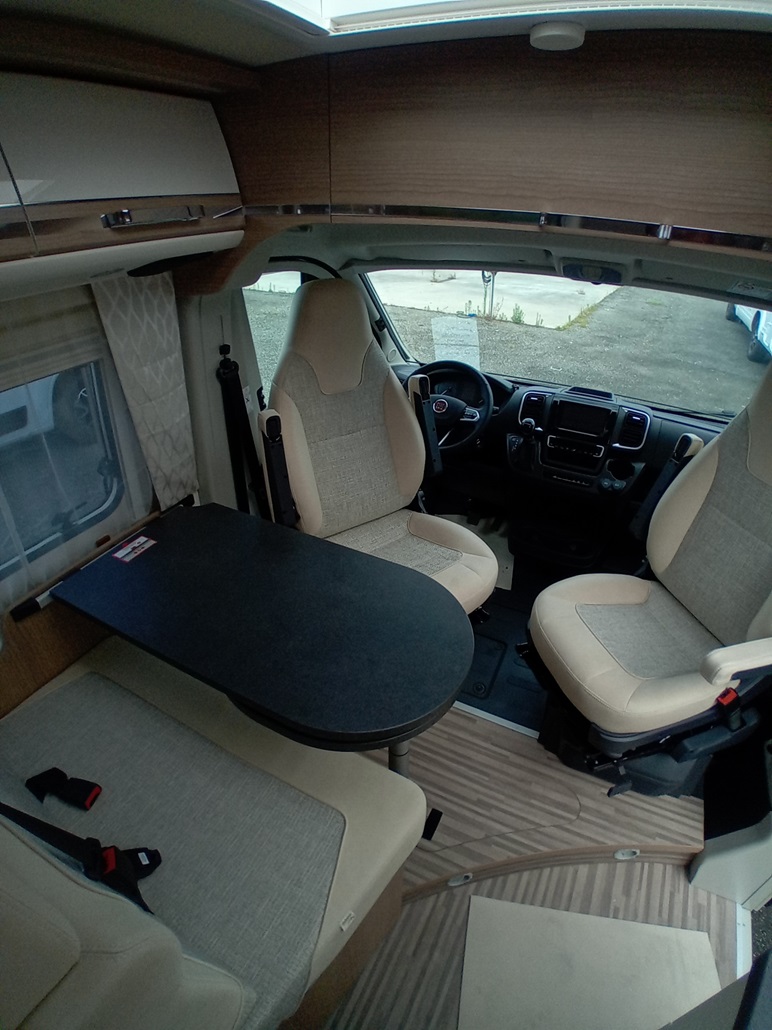 0000011867_fourgon_malibu_compact_600_le_fiat_2_2l_140cv_bva_20235.jpg