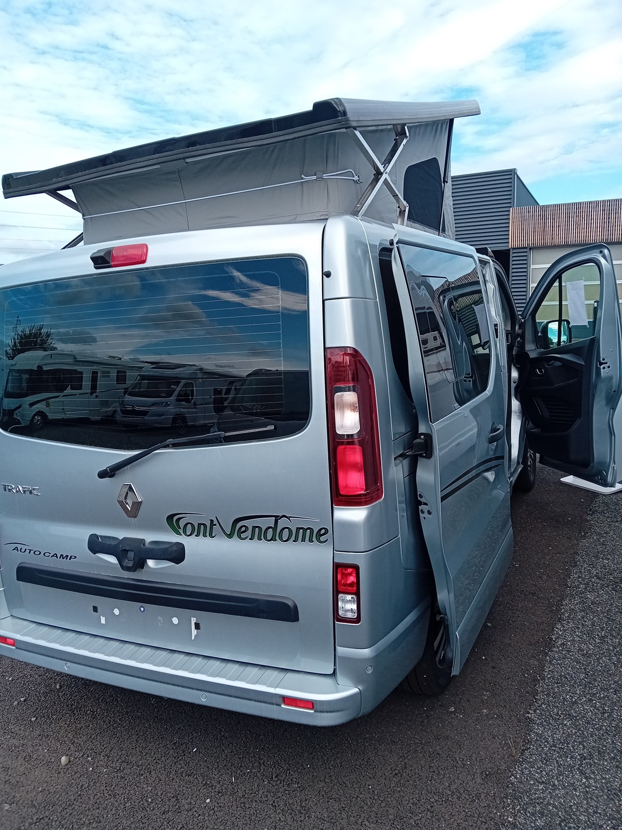 0000011919_van_font_vendome_autocamp_renault_2_0l_150cv_bva_20244.jpg
