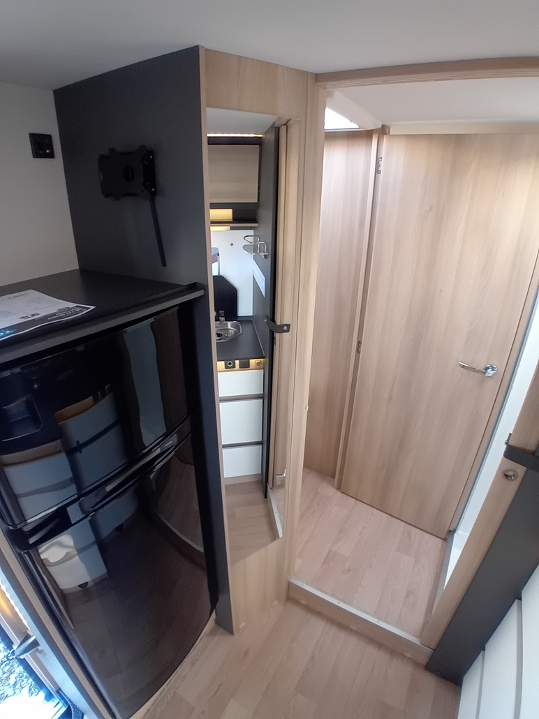 0000012503_integral_itineo_sb_740_spirit_edition_fiat_ducato_2_2l_140cv_20255.jpg