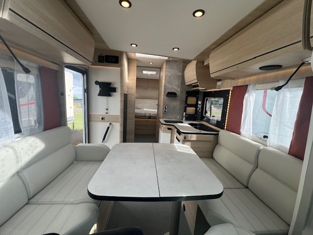 0000012695_profile_rapido_696_f_fiat_ducato_2_2l_140cv_20255.jpg