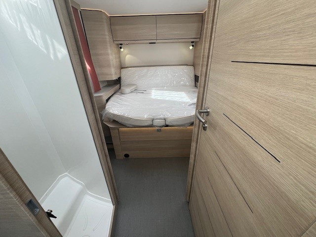 0000012695_profile_rapido_696_f_fiat_ducato_2_2l_140cv_20259.jpg