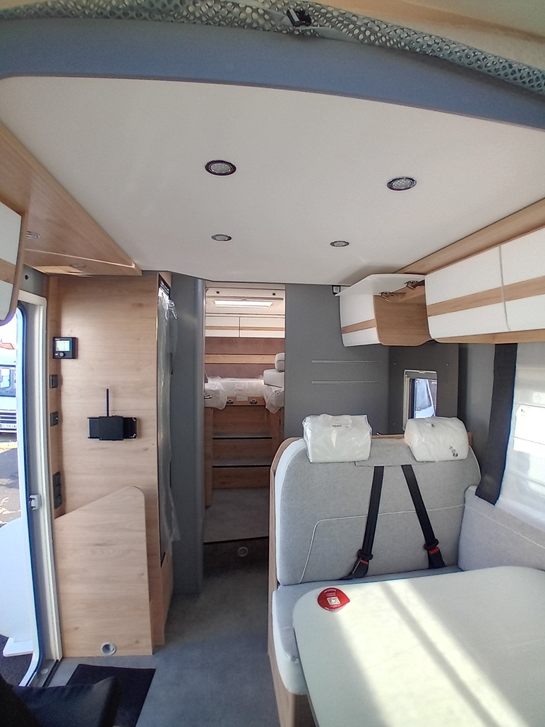 0000012737_profile_dethleffs_just_t_7052_eb_fiat_ducato_2_2l_140cv_20254.jpg