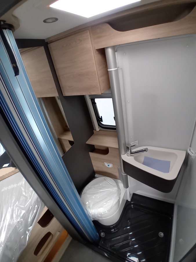 0000012879_fourgon_dethleffs_cvd_600_ds_advantage_fiat_ducato_2_2l_140cv_20246.jpg