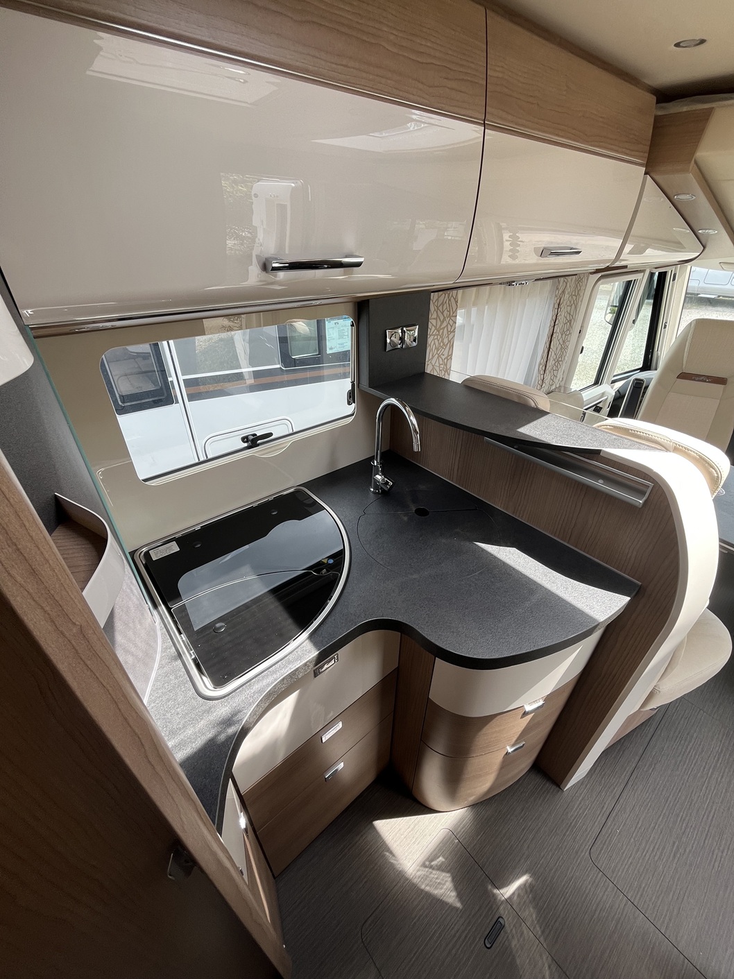 0000013413_integral_carthago_c2_tourer_148_rb_qb_mercedes_2_0l_170cv_bva_20258.jpeg