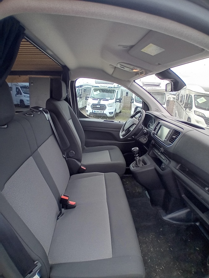 0000013628_van_geovan_geovan_vivaro_opel_vivaro_2_0l_145cv_20236.jpg