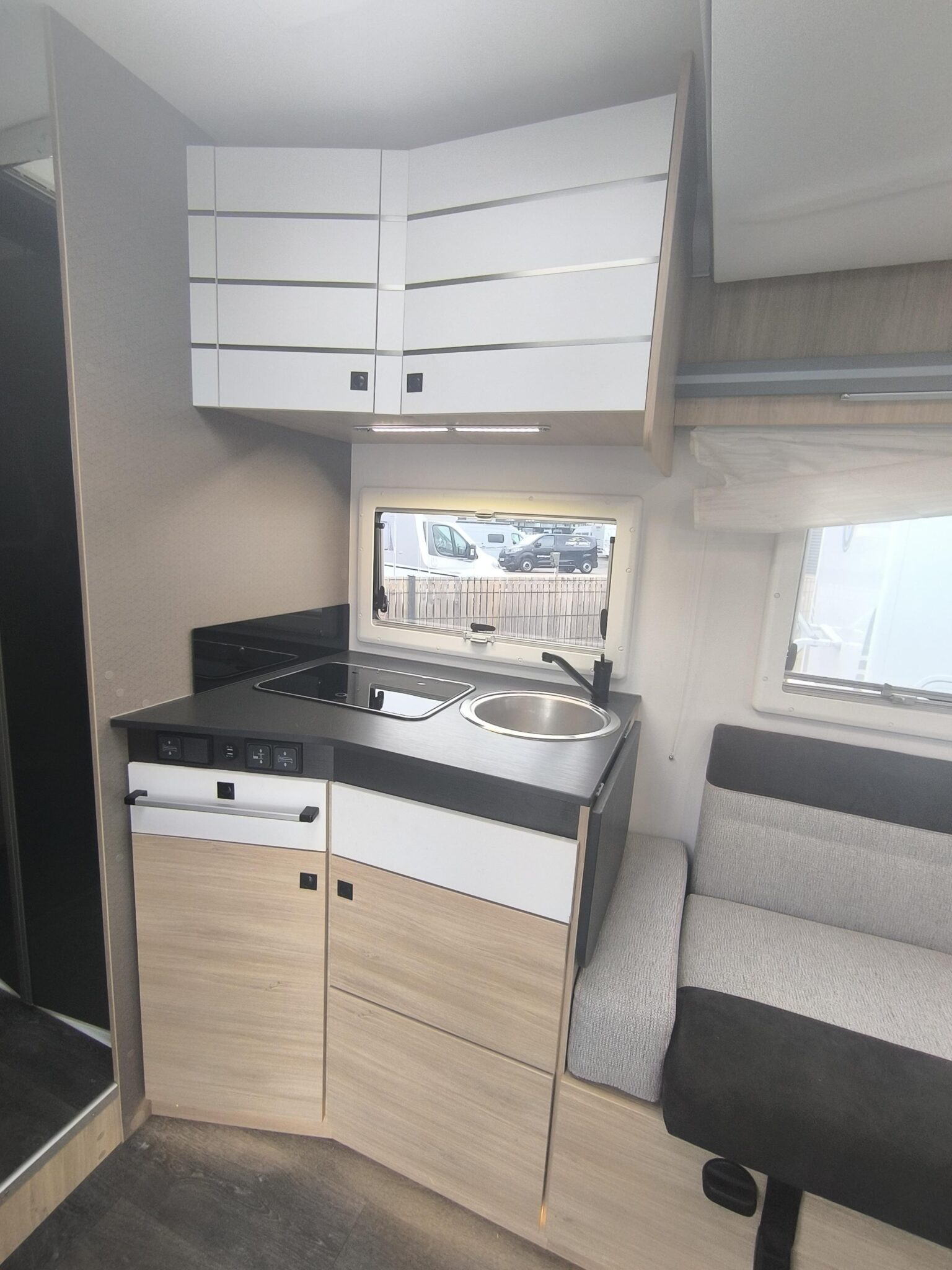 0000009105_profile_chausson_720_first_line_ford_2_0l_170ch_202215.jpg