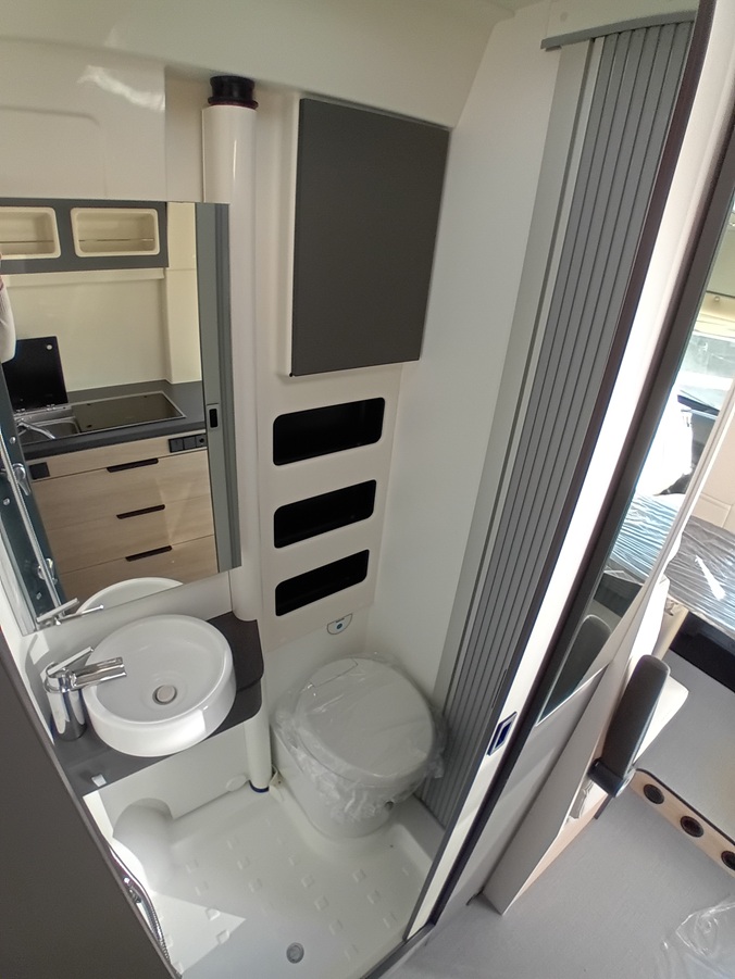 0000011843_fourgon_dreamer_camper_five_fiat_ducato_2_2l_140cv_20245.jpg