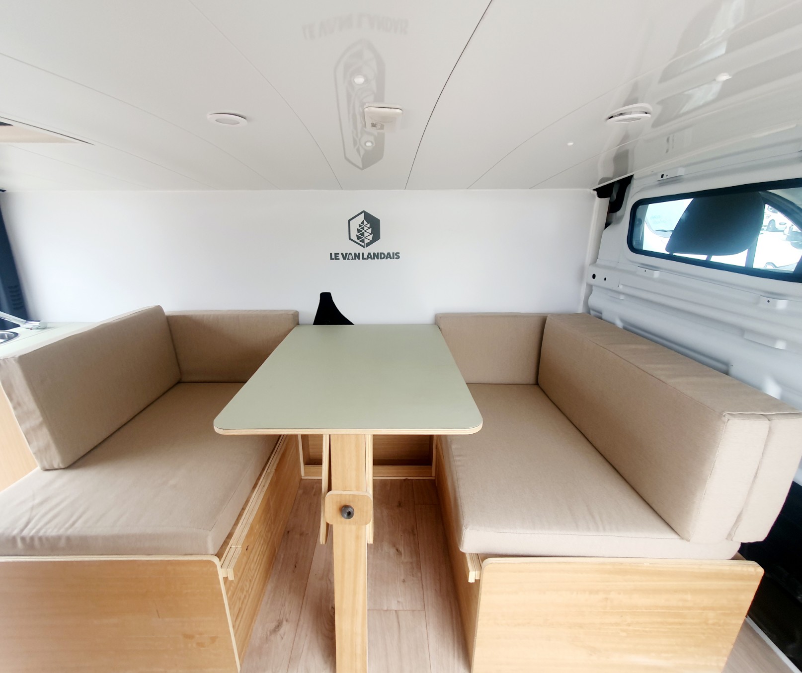 0000013904_van_le_van_landais_le_van_landais_renault_trafic_120cv_20216.jpg