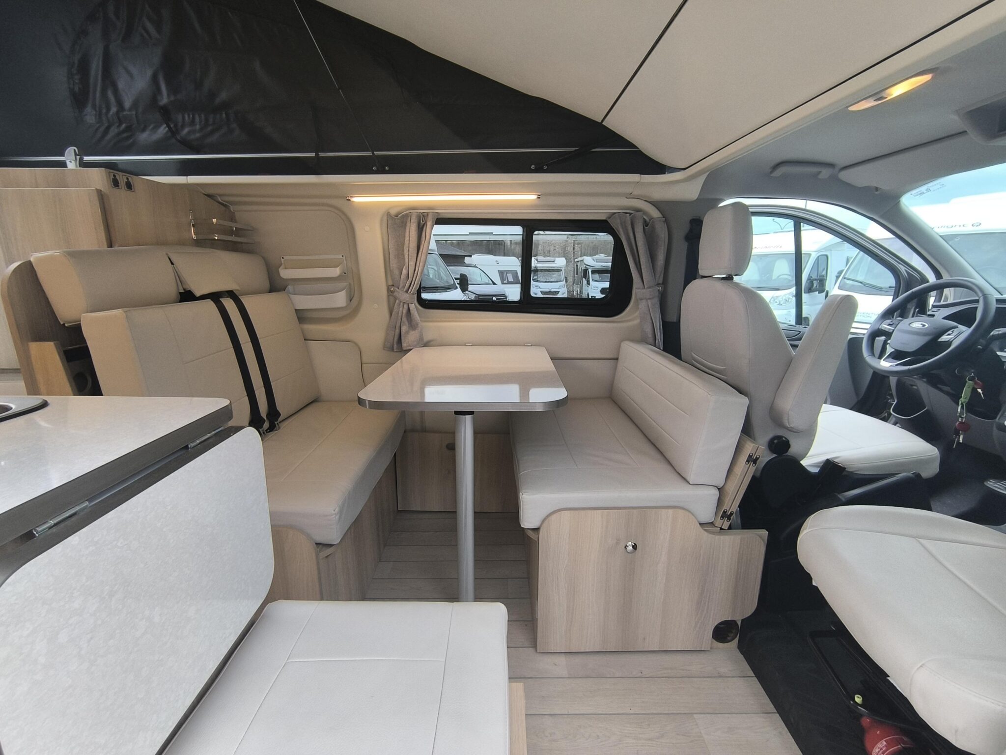 0000010157_van_dreamer_cap_life_fun_ford_custom_2_0l_130cv_20243.jpg