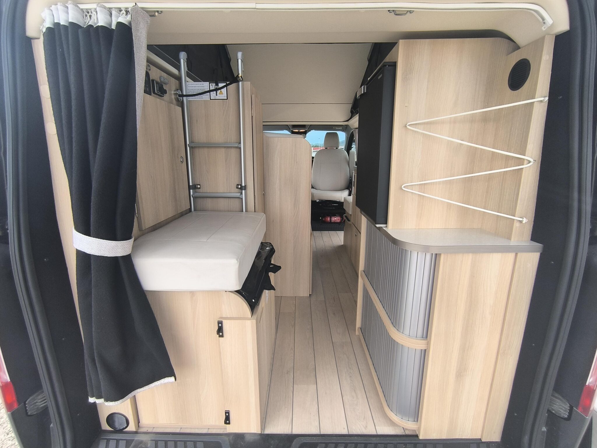 0000010157_van_dreamer_cap_life_fun_ford_custom_2_0l_130cv_20245.jpg