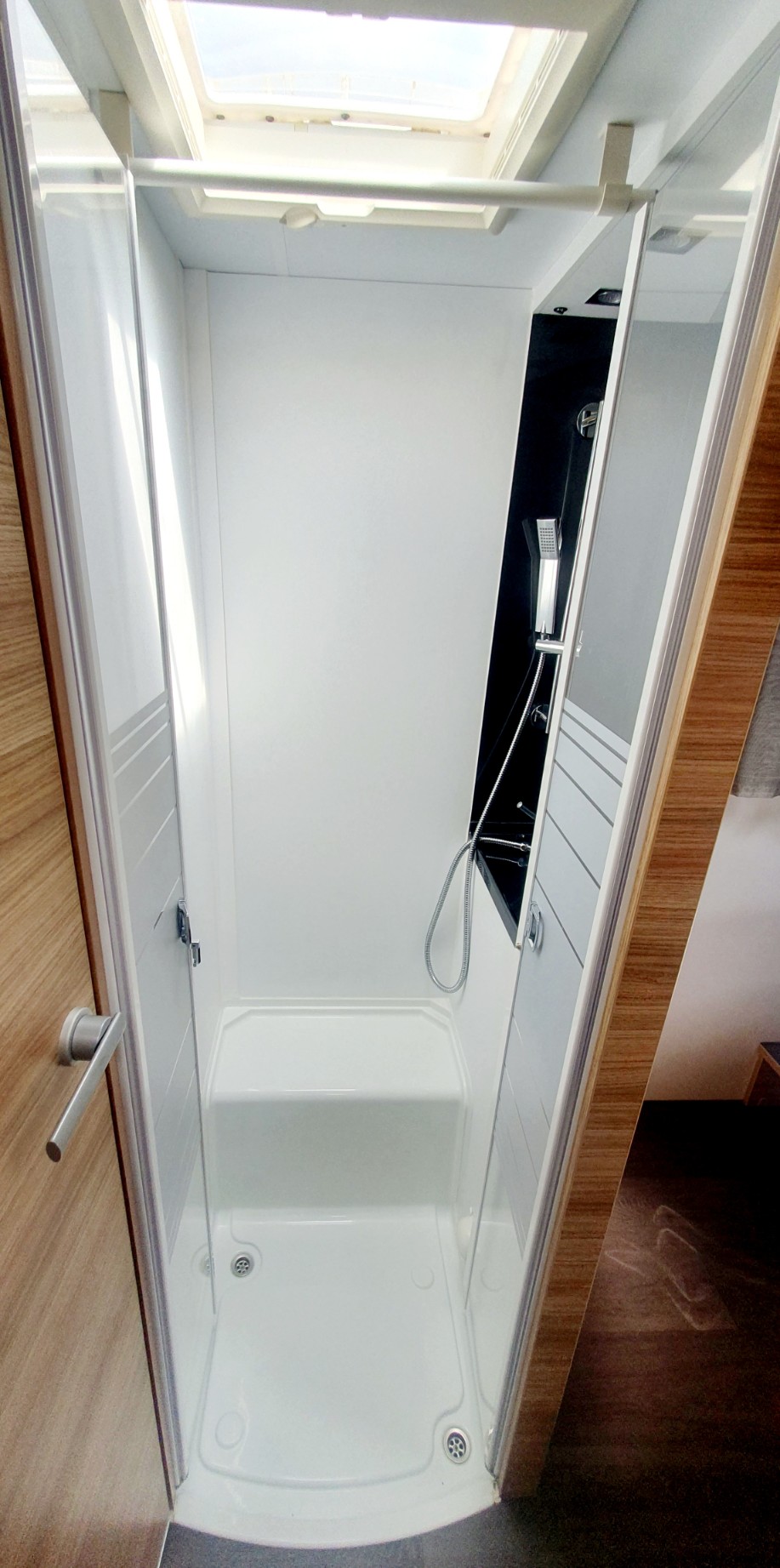 0000010426_integral_adria_sonic_dc_700___fiat_ducato_2_3l_150cv_20195.jpg