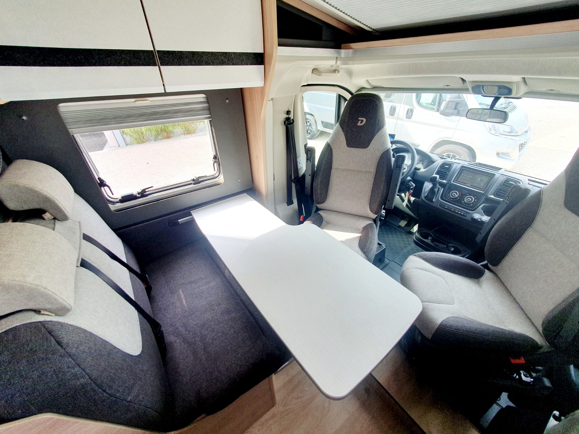 0000012942_profile_dethleffs_globebus_camp_t4_fiat_ducato_2_2l_140cv_20251.jpg