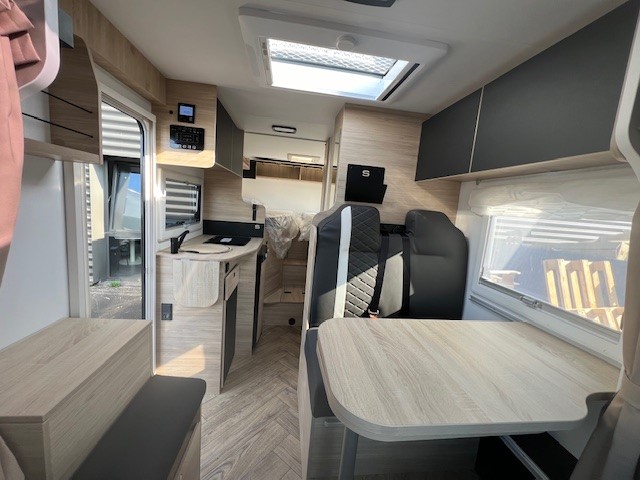 0000012075_profile_challenger_s217_etape_edition_renault_master_2_3l_145cv_20244.jpg