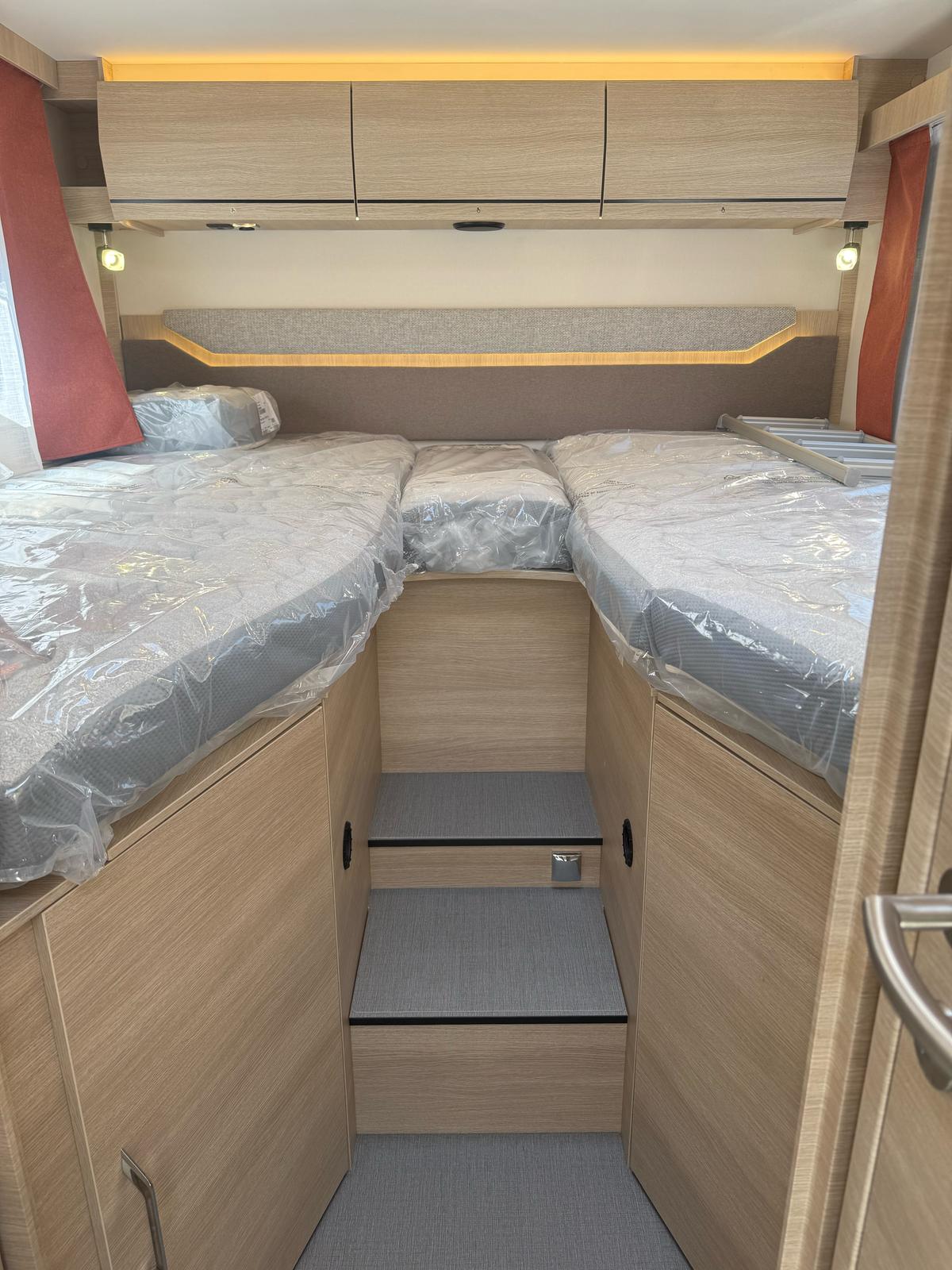 0000012698_profile_rapido_666_f_fiat_ducato_2_2l_140_bva_20259.jpg