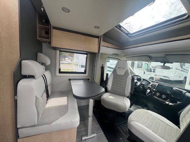 0000014233_profile_giotti_line_cx66_premiere_peugeot_2_2l_140cv_bva_20265.jpg