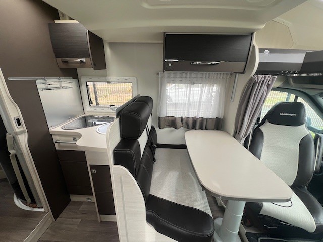 0000010680_profile_challenger_288eb_quartz_ford_2_2l_170ch_20176.jpg