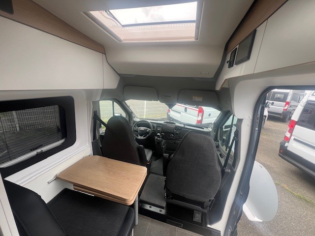 0000011351_fourgon_pilote_a603g_atlas_ford_transit_2_0l_170cv_202411.jpg