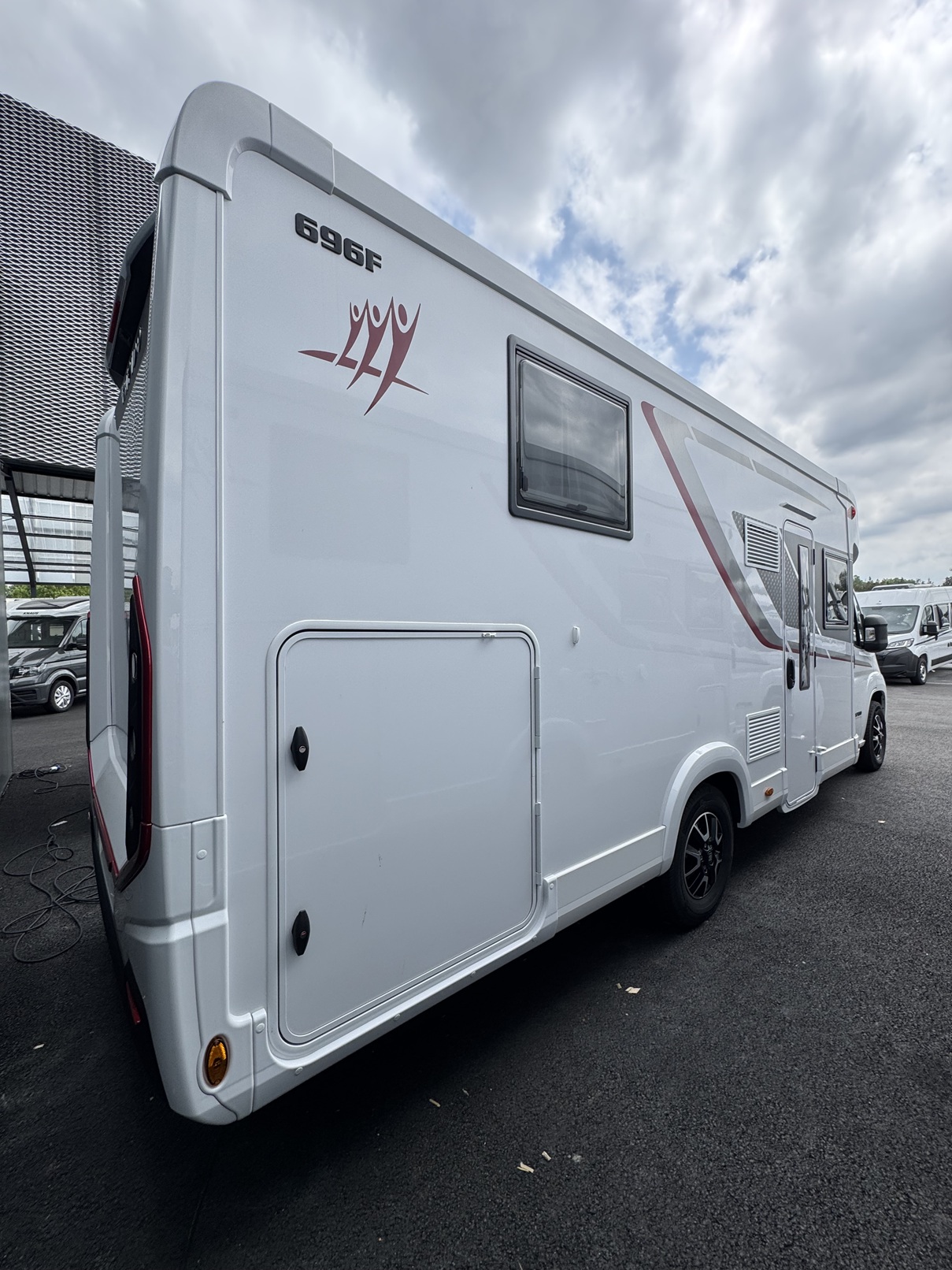 0000012678_profile_rapido_696_f_fiat_ducato_2_2l_140cv_20251.jpg