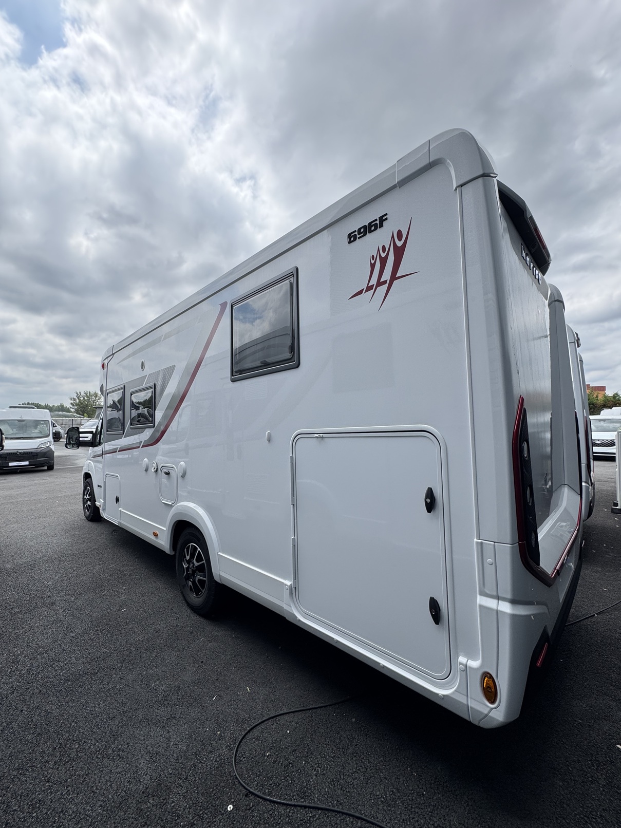 0000012678_profile_rapido_696_f_fiat_ducato_2_2l_140cv_20252.jpg