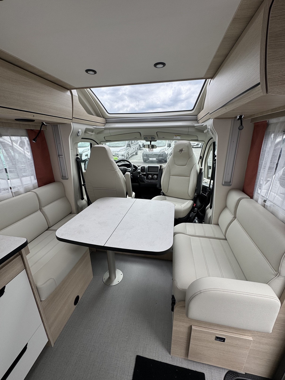 0000012678_profile_rapido_696_f_fiat_ducato_2_2l_140cv_20254.jpg
