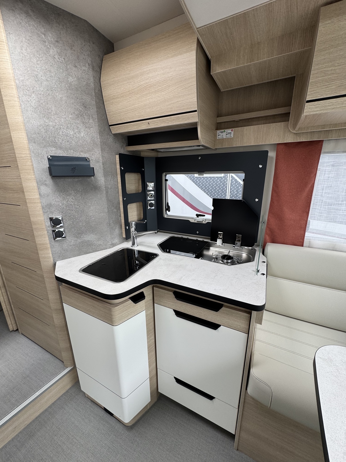 0000012678_profile_rapido_696_f_fiat_ducato_2_2l_140cv_20255.jpg