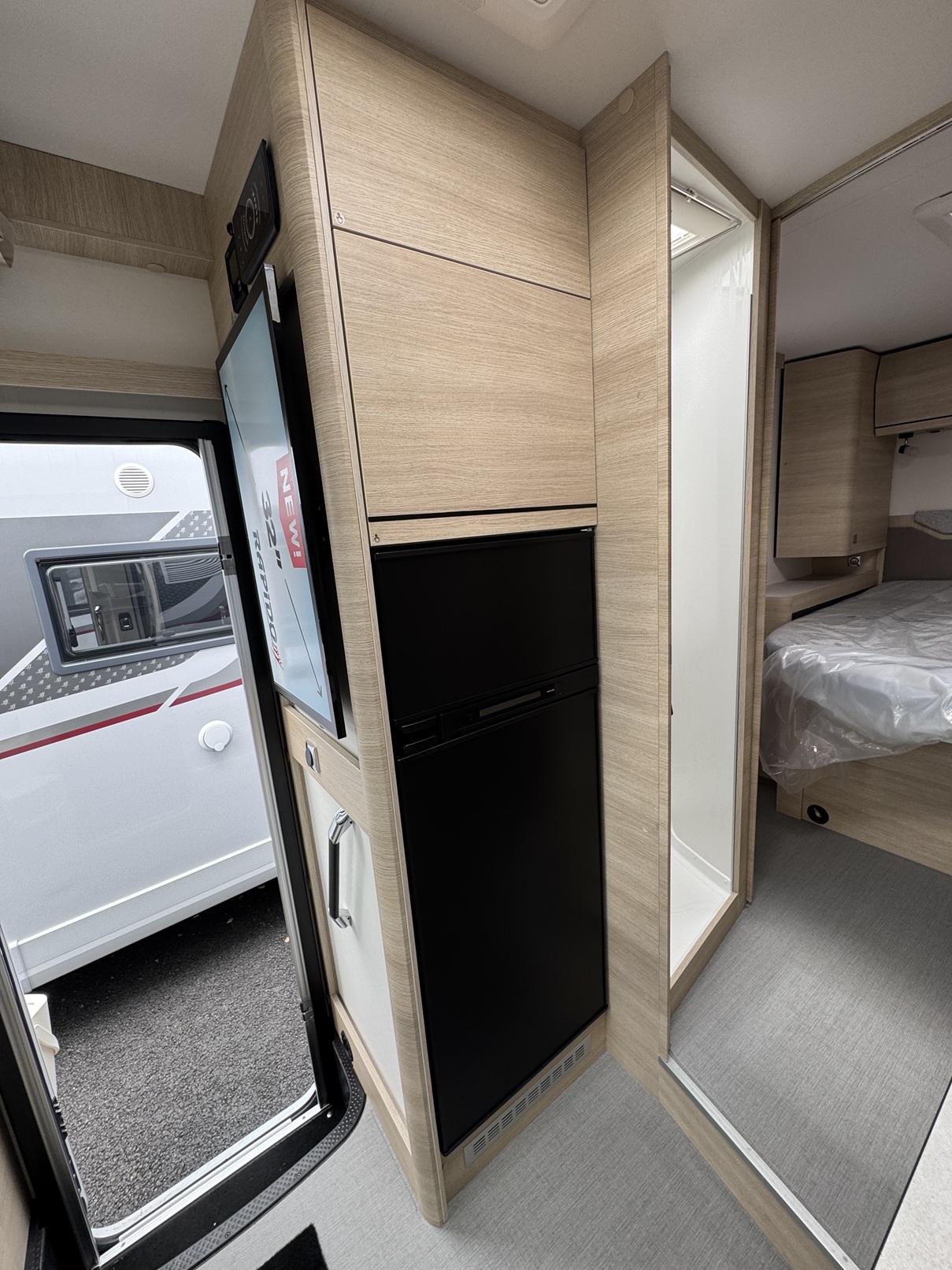 0000012678_profile_rapido_696_f_fiat_ducato_2_2l_140cv_20256.jpg