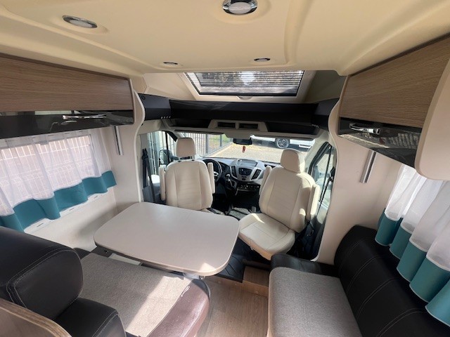 0000012872_profile_chausson_718xlb_limited_edition_ford_2_2l_170ch_20176.jpg