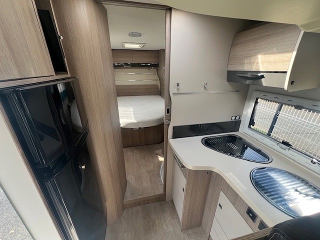 0000012872_profile_chausson_718xlb_limited_edition_ford_2_2l_170ch_20177.jpg