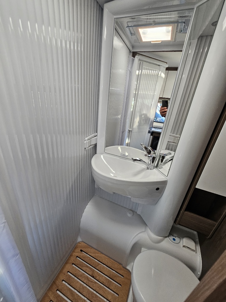 0000013202_profile_carado_v_132_pro_fiat_ducato_2_2l_140cv_202411.jpg