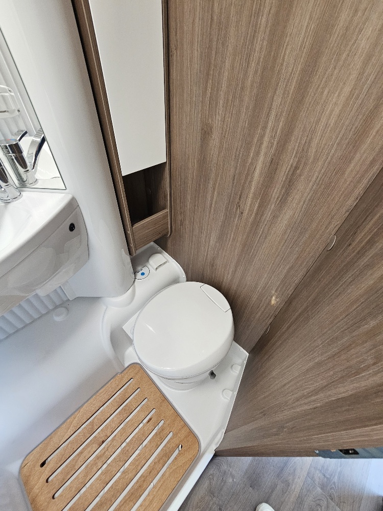 0000013202_profile_carado_v_132_pro_fiat_ducato_2_2l_140cv_202413.jpg