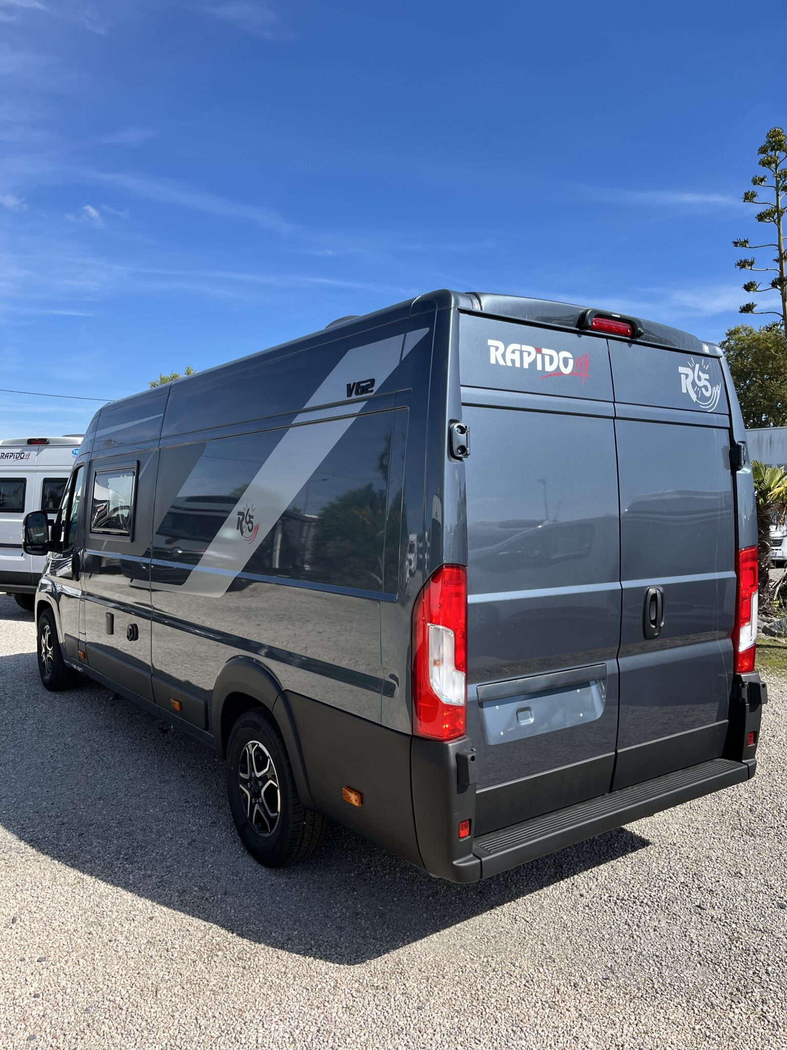 0000013723_fourgon_rapido_v62_65ans_peugeot_2_2l_140cv_bva_20263.jpeg