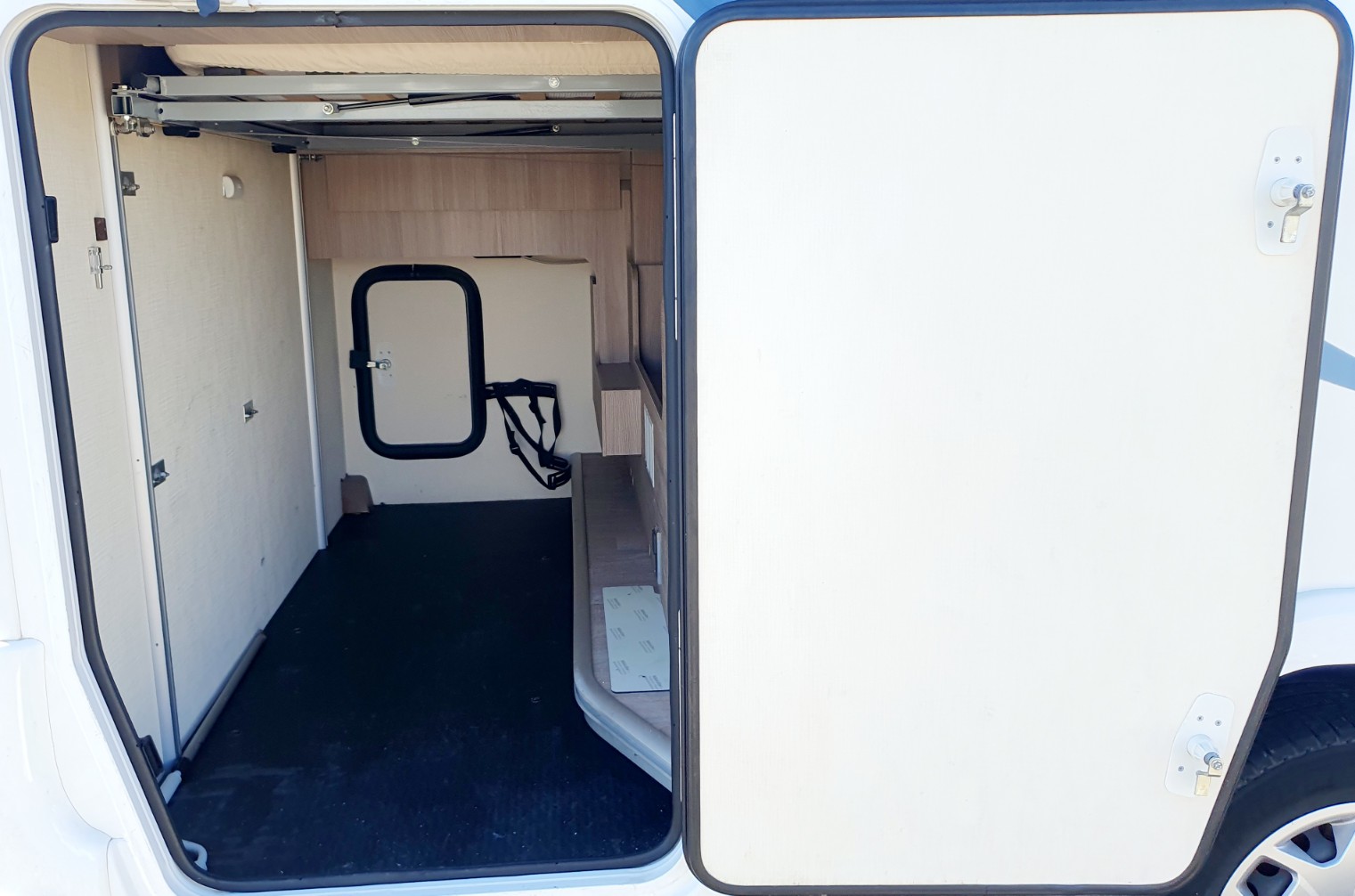 0000013866_profile_chausson_628eb_flash_ford_euro5_2_2l_155cv_201617.jpg