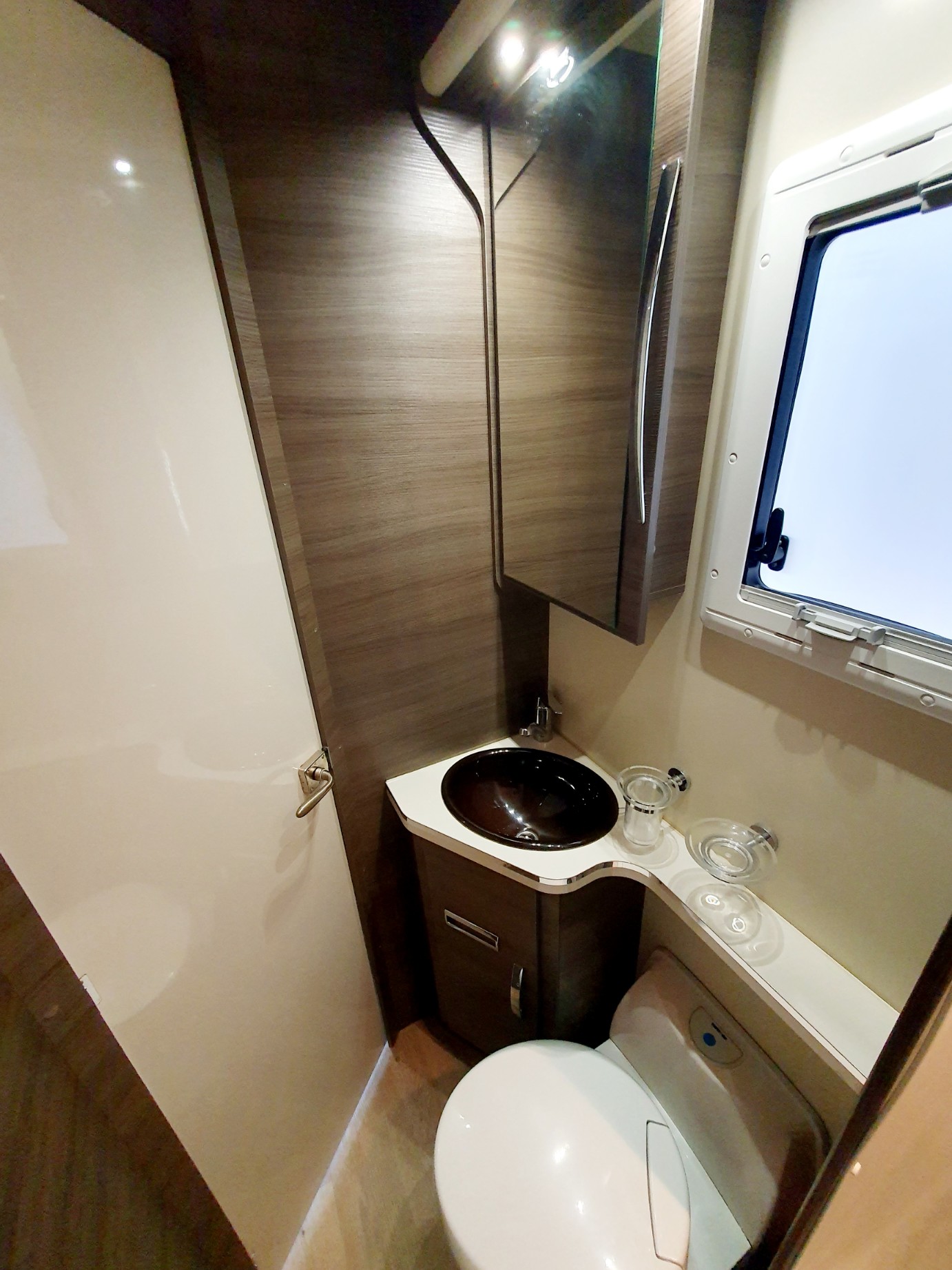 0000014096_profile_mc_louis_mc4_321_fiat_ducato_2_3l_130cv_20197.jpg