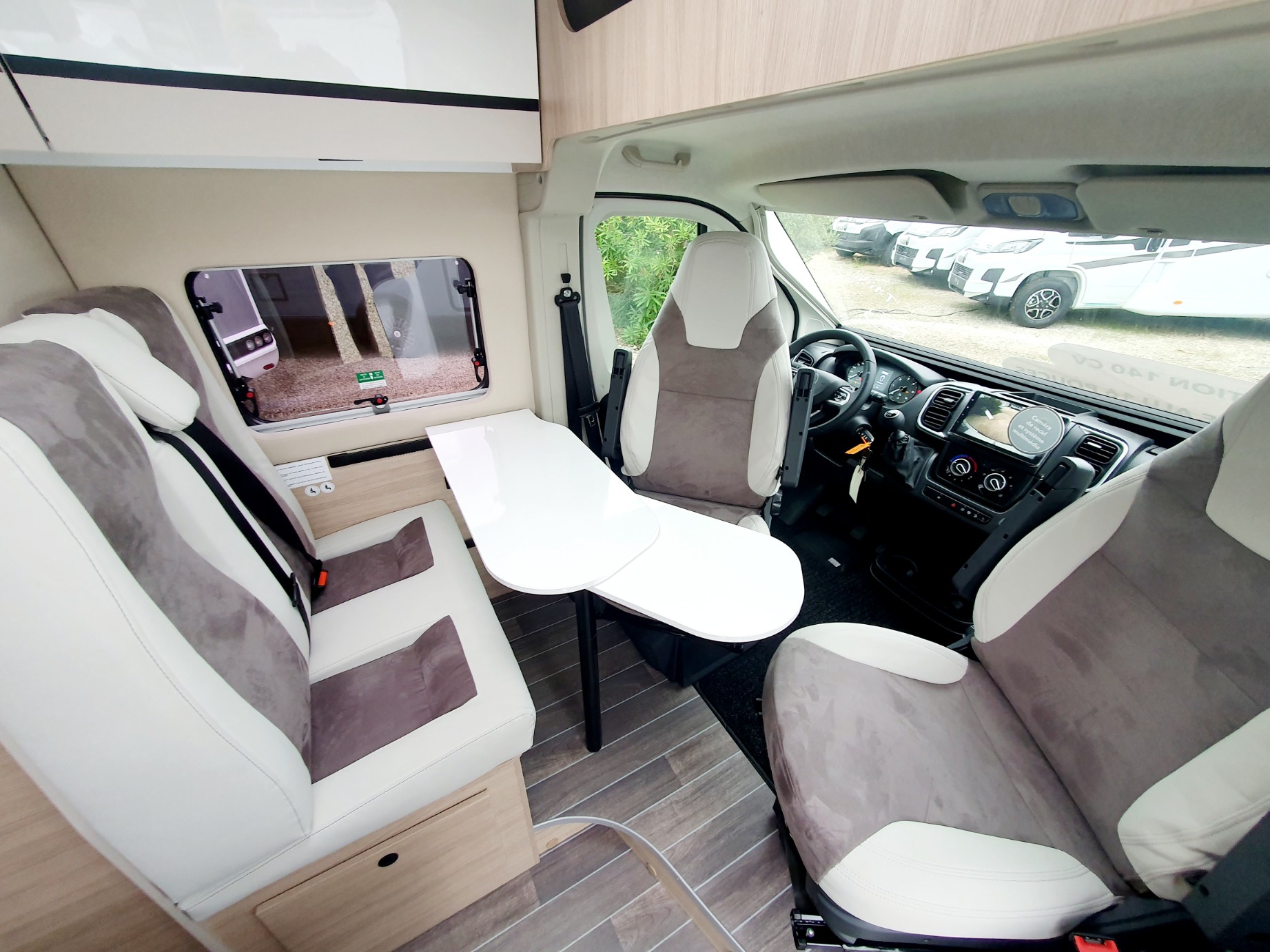 0000014136_fourgon_ci_kyros_evo_elegance_k2_fiat_2_2l_140cv_bva_20266.jpg