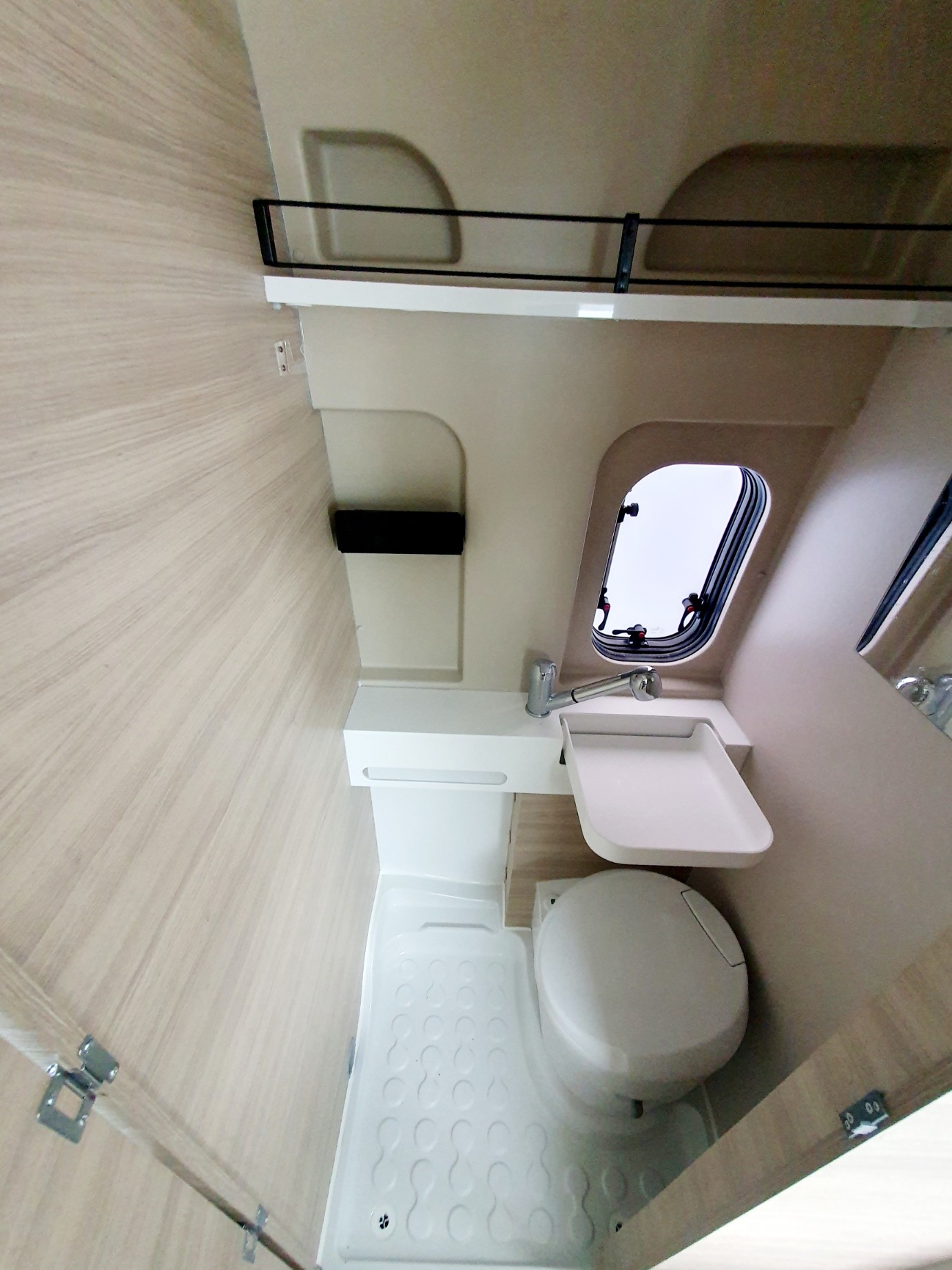 0000014136_fourgon_ci_kyros_evo_elegance_k2_fiat_2_2l_140cv_bva_20268.jpg