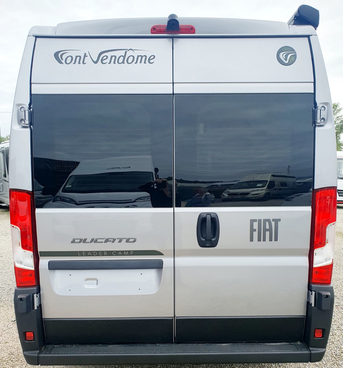 0000014278_fourgon_font_vendome_leadercamp_fiat_2_2l_140cv_bva_20264.jpg